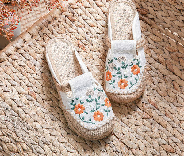 Naiste vabaaja sussid või tikandiga espadrillid