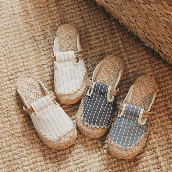 Casual κλειστές παντόφλες με επίπεδη σόλα