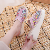 Ženske papuče s cvjetnim uzorkom i platformom