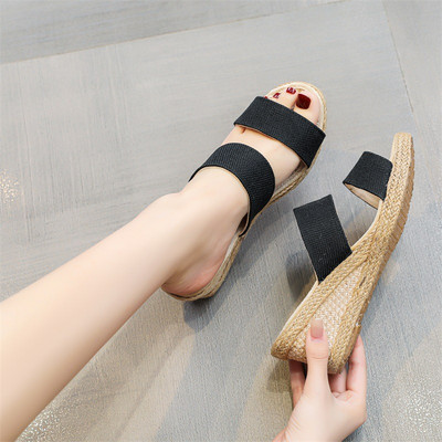 Ženske papuče s platformom