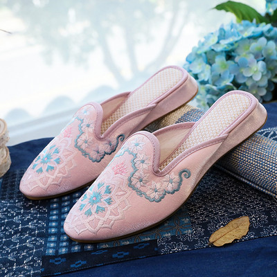 Ženske papuče sa šiljastim vezom