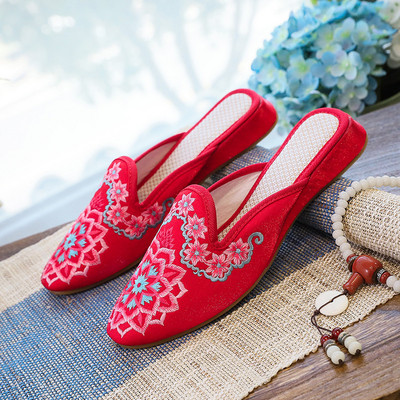 Ženske papuče sa šiljastim vezom