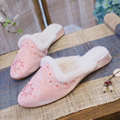 Ženske papuče sa šiljastim vezom