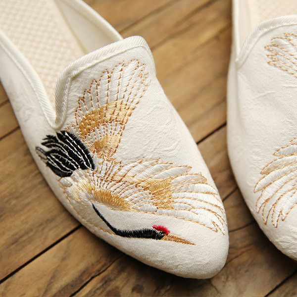 Ženske papuče na špic s vezom