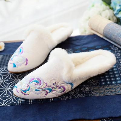 Ženske papuče s vezom na ravnom potplatu i bisernim ukrasom