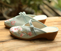 Naiste sussid 5 cm platvormi ja tikandiga