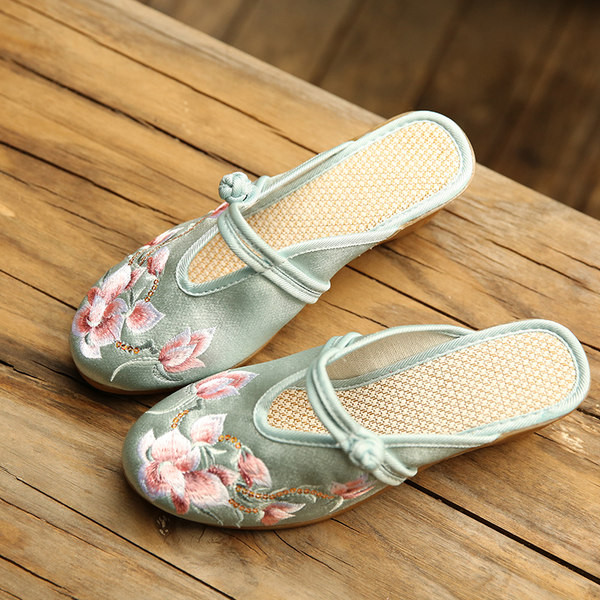 Naiste sussid 5 cm platvormi ja tikandiga