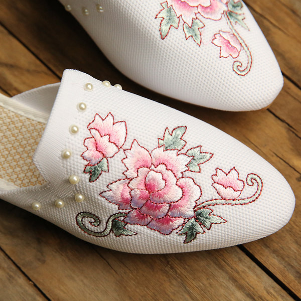 Ženske špicaste papuče s vezom i biserima