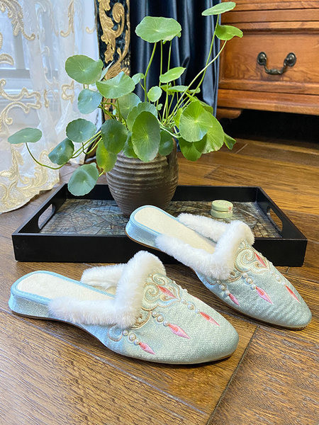 Novi model ženskih satenskih papuča sa vezom