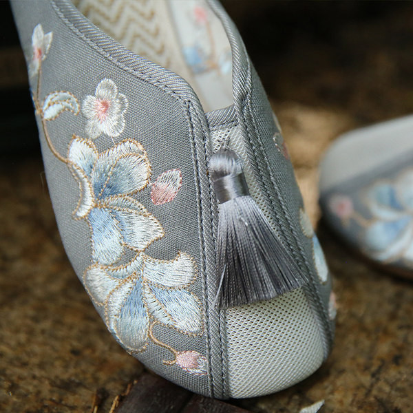 Ležerne ženske papuče s resicom