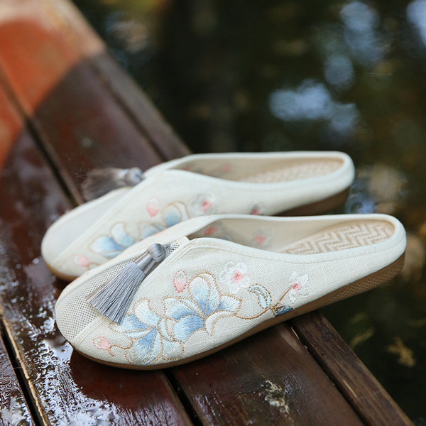 Ležerne ženske papuče s resicom