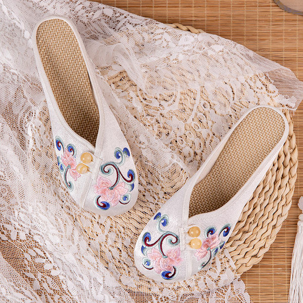 Ležerne ženske zatvorene papuče s vezom