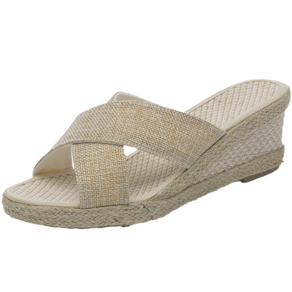 Naiste vabaaja sussid kõrge platvormiga 6 cm