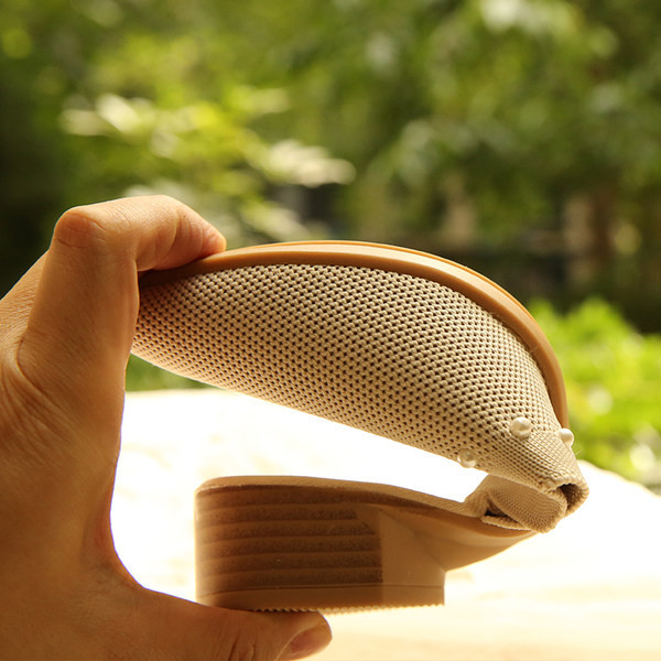 Naiste terava otsaga sussid paksu kandilise kontsaga 3 cm tikandiga ja pärlitega