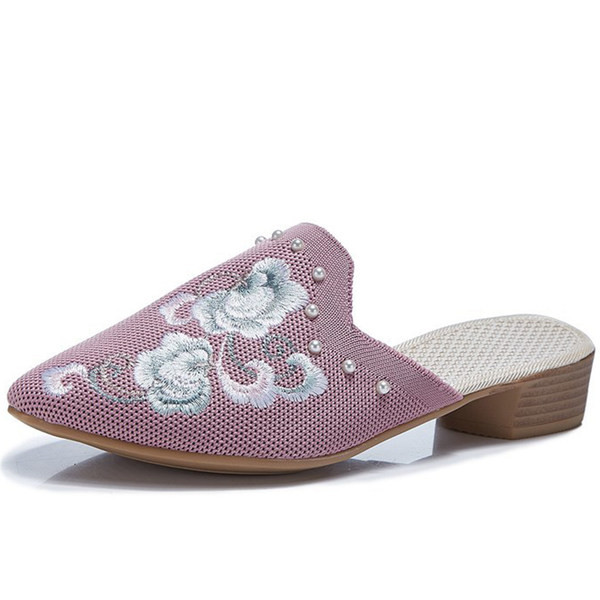 Naiste terava otsaga sussid paksu kandilise kontsaga 3 cm tikandiga ja pärlitega