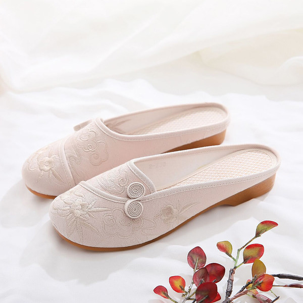 Ležerne ženske papuče s vezom i 3D dekoracijom