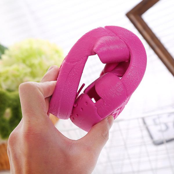 Γυναικείες παντόφλες με απλικέ και τρισδιάστατα στοιχεία