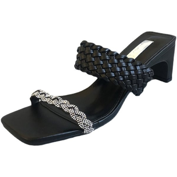 Γυναικείες τετράγωνες παντόφλες με τακούνι 6,5 cm και διακοσμητικές πέτρες