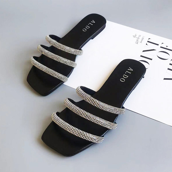 Ženske moderne papuče s kamenčićima