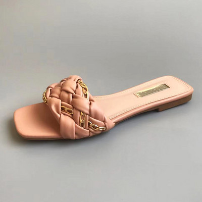 Ženske papuče od umjetne kože s ukrasnim metalnim lančićem