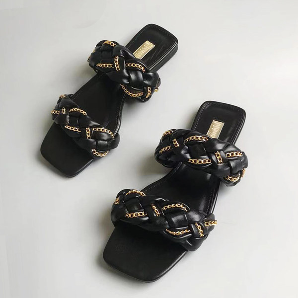 Novi model ženskih papuča sa kožnim remenčićima i lančićem