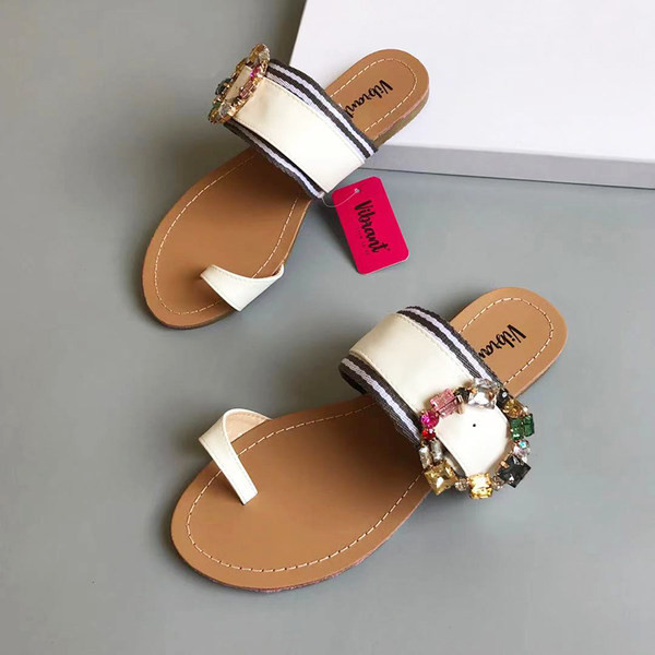 Lameda talla ja dekoratiivkividega pandlaga naiste sussid