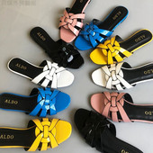 Γυναικείες παντόφλες με σταυρωτά λουράκια από οικολογικό δέρμα