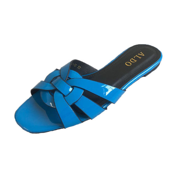 Γυναικείες παντόφλες με σταυρωτά λουράκια από οικολογικό δέρμα