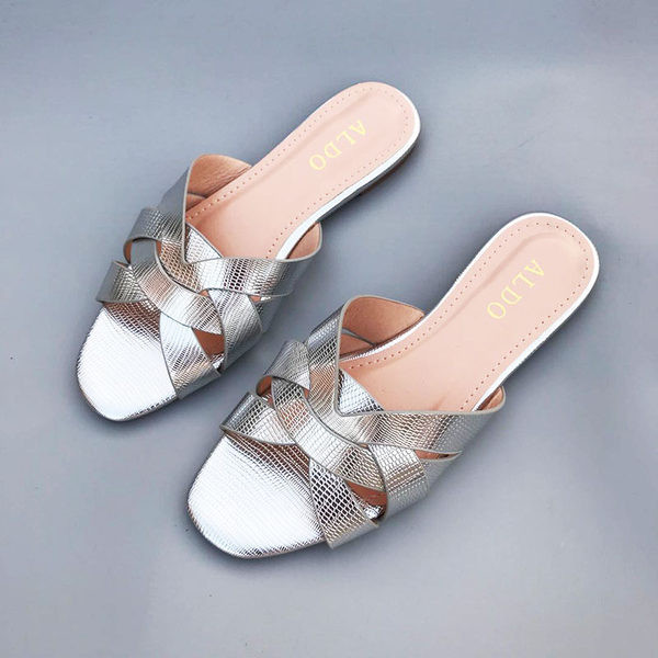 Ženske moderne papuče od umjetne kože više boja