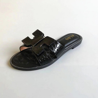 Moderne ženske papuče od umjetne kože