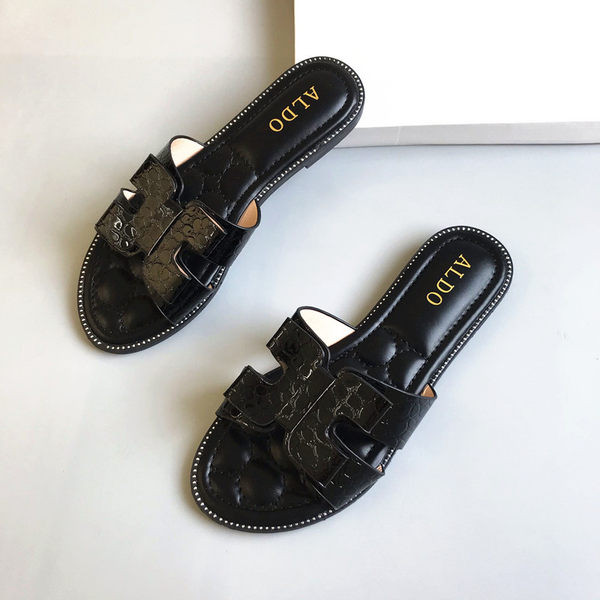 Moderne ženske papuče od umjetne kože