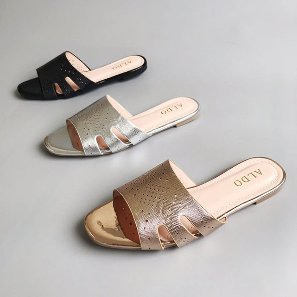 Ženske papuče od umjetne kože s ravnim potplatom