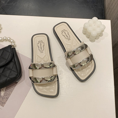 Moderne ženske papuče od umjetne kože sa metalnim elementima