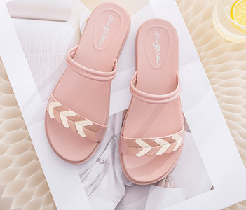 Novi model ženskih papuča od umjetne kože sa ravnim đonom