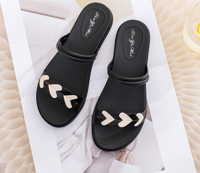 Novi model ženskih papuča od umjetne kože sa ravnim đonom