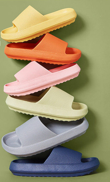 Naiste kummist sussid mitmes värvitoonis