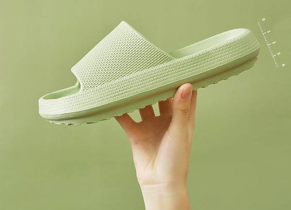 Naiste kummist sussid mitmes värvitoonis