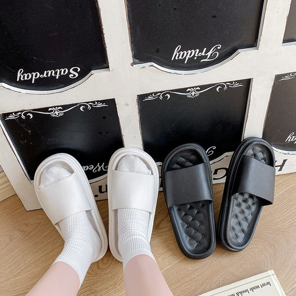 Novi model ženskih jednobojnih papuča sa ravnim đonom