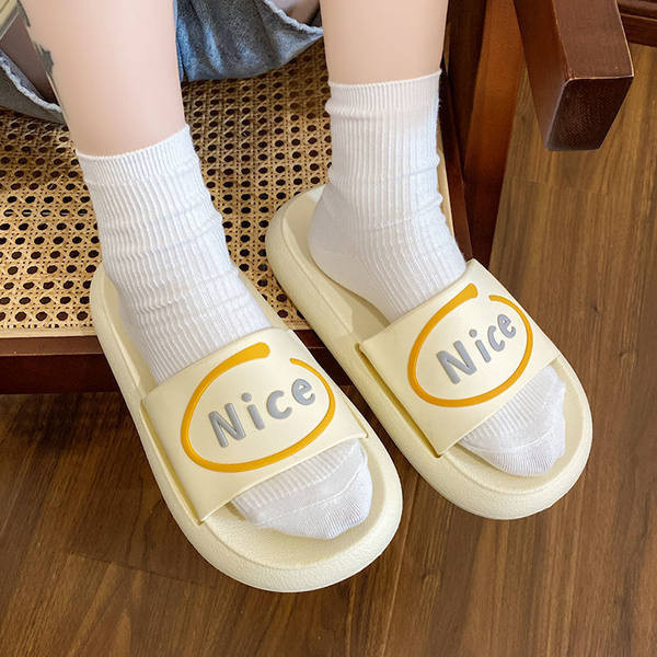 Ženske papuče sa natpisom pogodne za plažu