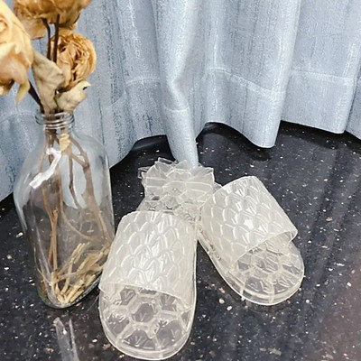 Γυναικείες παντόφλες με επίπεδη σόλα - κατάλληλες για την παραλία