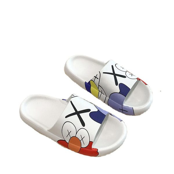 Ženske papuče sa aplikacijama