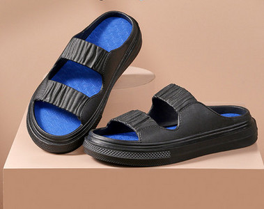 Moteriškos laisvalaikio šlepetės su sulenktomis tekstilinėmis petnešėlėmis