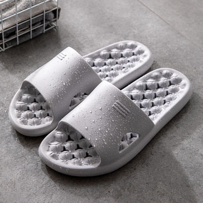 Vannituppa sobivad naiste kummisussid