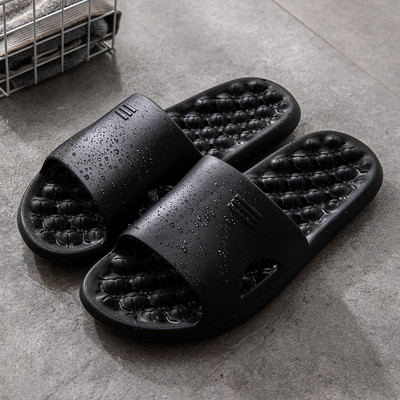 Vannituppa sobivad naiste kummisussid