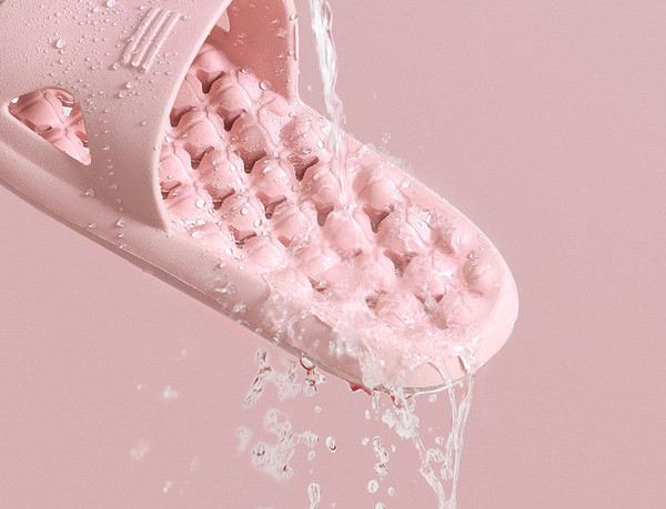 Vannituppa sobivad naiste kummisussid