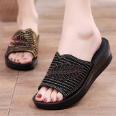 Dekoratiivkividega naiste sussid