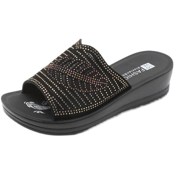 Dekoratiivkividega naiste sussid