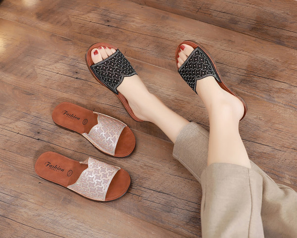 Uus mudel ökonahast dekoratiivkivide ja lameda tallaga naiste sussid