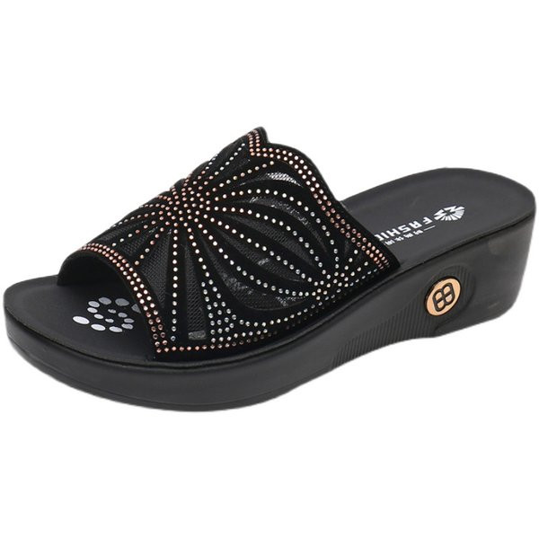 Ženske papuče s ukrasnim kamenčićima u boji