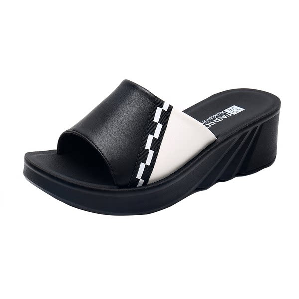 Novi model ženskih kožnih papuča u bijeloj i crnoj boji